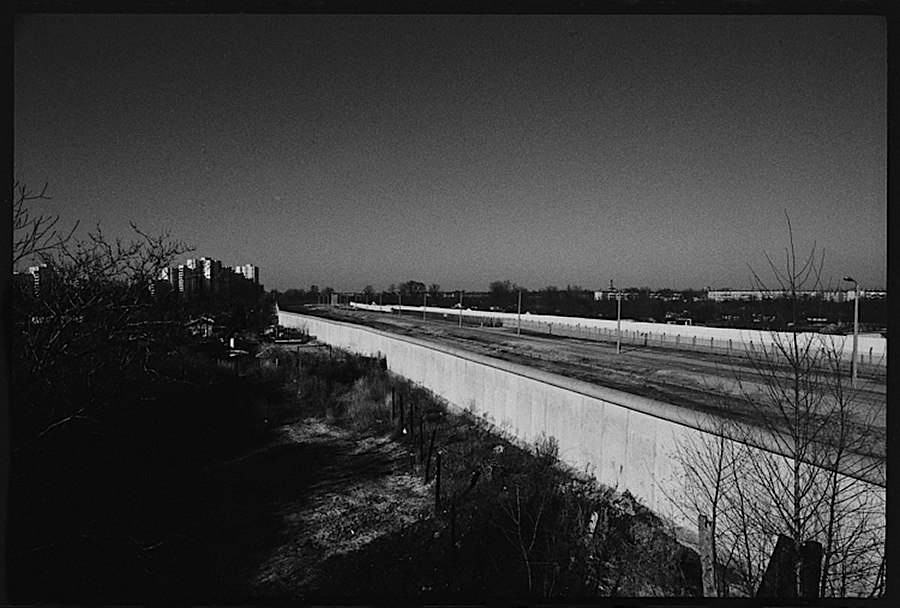 Photographie noir et blanc d'une vue dégagée du no man's land